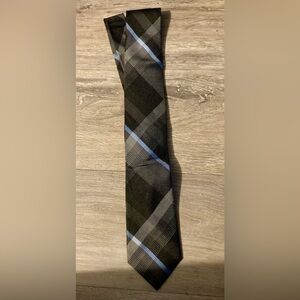 Michael Kors Black and Blue Patterned Tie